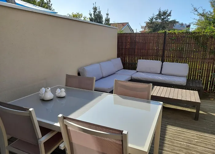 Apartment Jardin Privé Et Terrasse - T2 à De Buch, Proche Plages Et Activités - Fr-1-319-424 La Teste-de-Buch